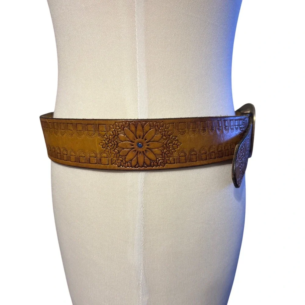 Y2K Vintage Tooled Leather Floral Belt  Brass‎ Buckle Boho Western Flower  36